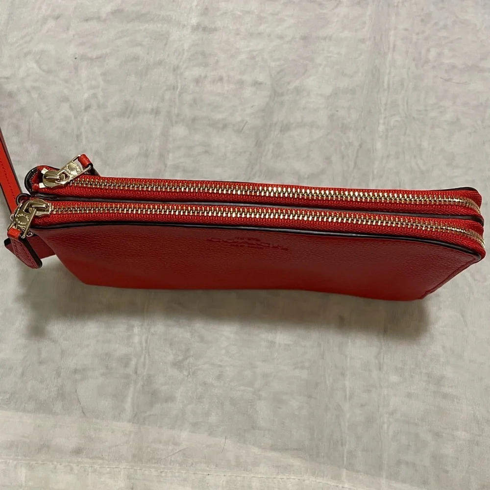 COACH Pebble Leather Double Zipper Wallet/Wristlet, EUC